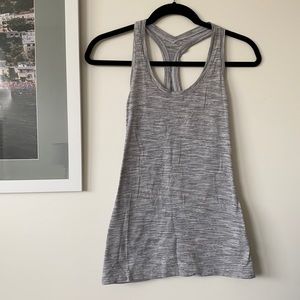 Lululemon workout top